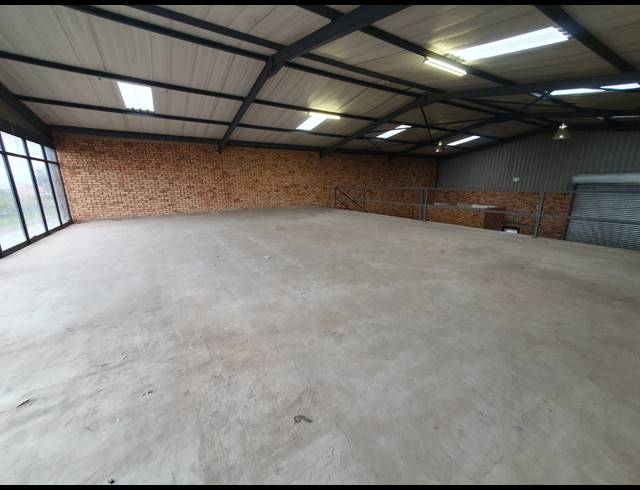 454M² WAREHOUSE TO LET IN CROWN